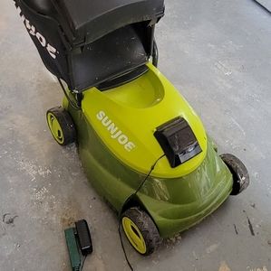 Electric Lawnmower